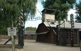 L'ingresso di Auschwitz I